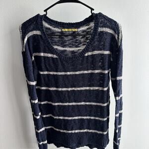 Prince & Fox Women’s Navy Ivory Striped Sweater Size Medium Pre Owned